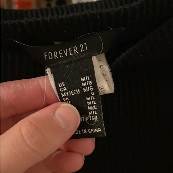 Black Ribbed Top - Picture 3 of 4